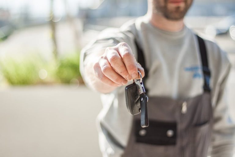 A Guide to Auto Locksmith Services, Prices, and More
