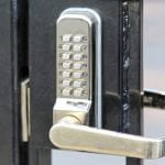 Electronic lock with pin code